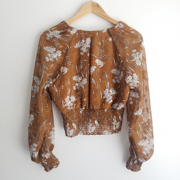 🔥 SOLD ASTR Floral Top - Picture 10 of 11